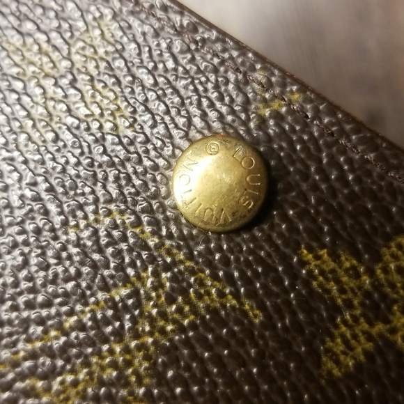 LV Bundle Louis Vuitton Monogram Porte Monnaie Billets Tresor Lock & Chain All 3 - Picture 8 of 17